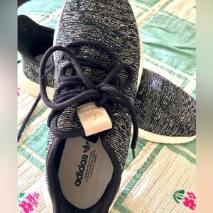 Adidas black and white sneakers. Size 8. Like new
